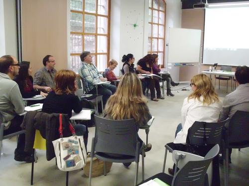 Empresaris i emprenedors reben tècniques de comunicació en anglès per als seus negocis