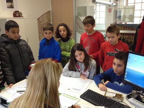 Els alumnes de l’escola José Echegaray sol·liciten el NIF de les seves cooperatives al Molí Empresa