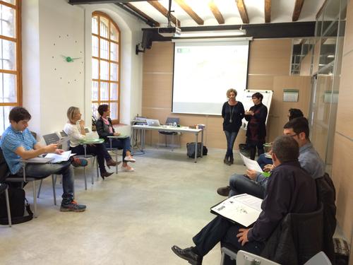 Empresaris i emprenedors entrenen les seves idees amb Maria Batet al Molí Empresa