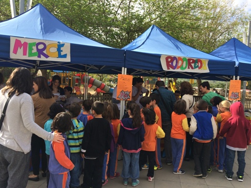 Les cooperatives escolars de Martorell participants en el projecte Cultura Emprenedora a l’Escola venen els seus productes al mercat