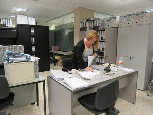 Alumnes del Ocupa’t-3 Dones posen en pràctica els coneixements assolits al curs de caixera-reposadora en diferents empreses