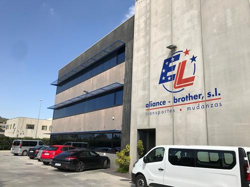 Els alumnes del curs de Gestió administrativa i financera del comerç internacional realitzen el mòdul de pràctiques en empreses
