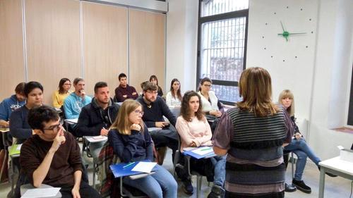 Cinc joves inicien un contracte en pràctiques a l’Ajuntament de Martorell dins del programa de Garantia Juvenil