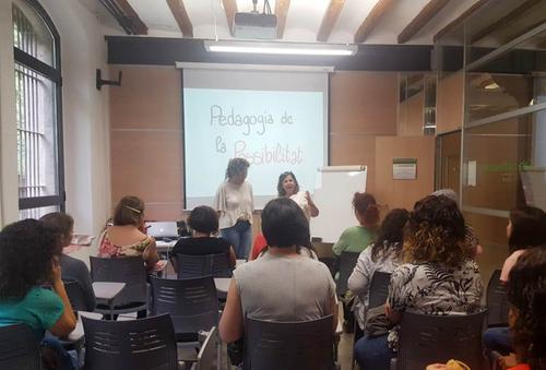 Maria Batet dóna pautes a les famílies per ajudar als fills a trobar camins alternatius en la seva educació