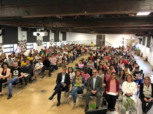Les cooperatives escolars CUEME cloen el projecte i lliuren part dels seus beneficis a entitats socials