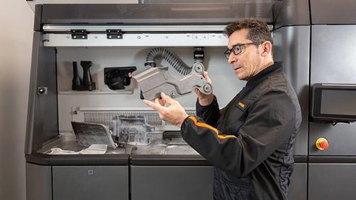 L’automobilística SEAT ofereix la tecnologia 3D contra el coronavirus
