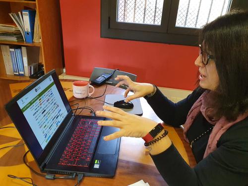 La cooperativa Màgica de l’escola El Pontarró sol·licita el NIF i aprèn a dissenyar el seu logotip
