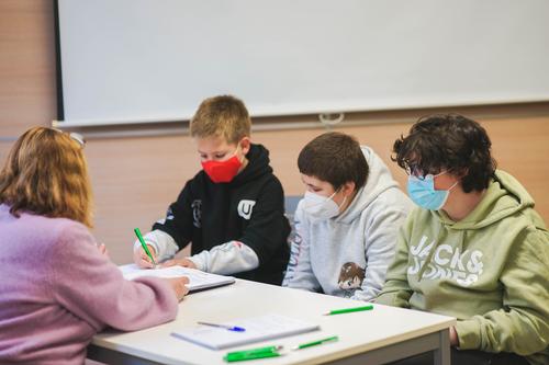 Les cooperatives de l’Escola Pontarró i La Mercè donen d’alta les seves cooperatives al Molí Empresa