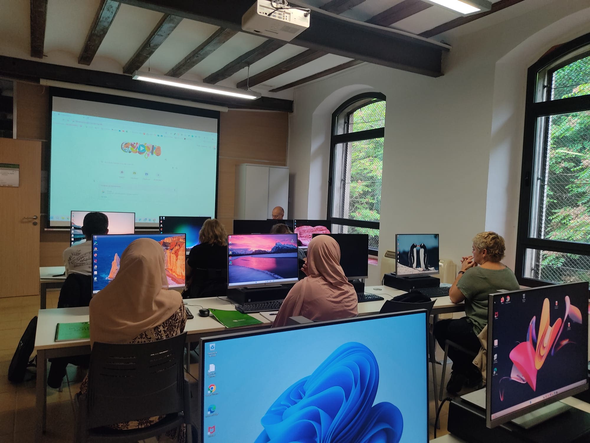 Comença el curs “Competències Digitals Bàsiques” al Molí Fariner